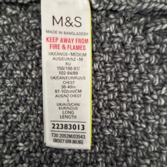 Marks and Spencer men's wool blend grey cable knit fishermen's sweater size M - Picture 10 of 11